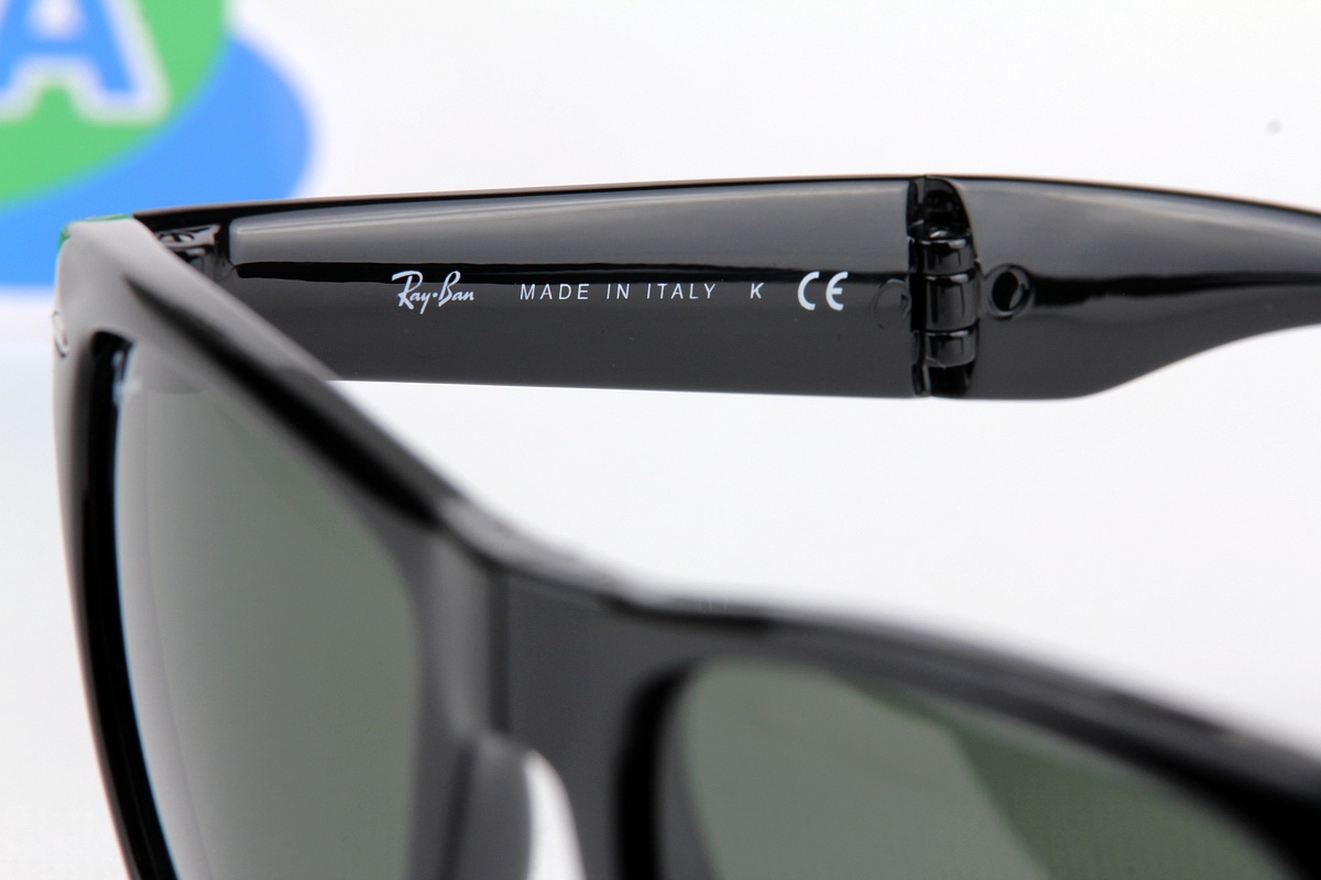 RayBan Folding Wayfarer RB4105 601 54mm.