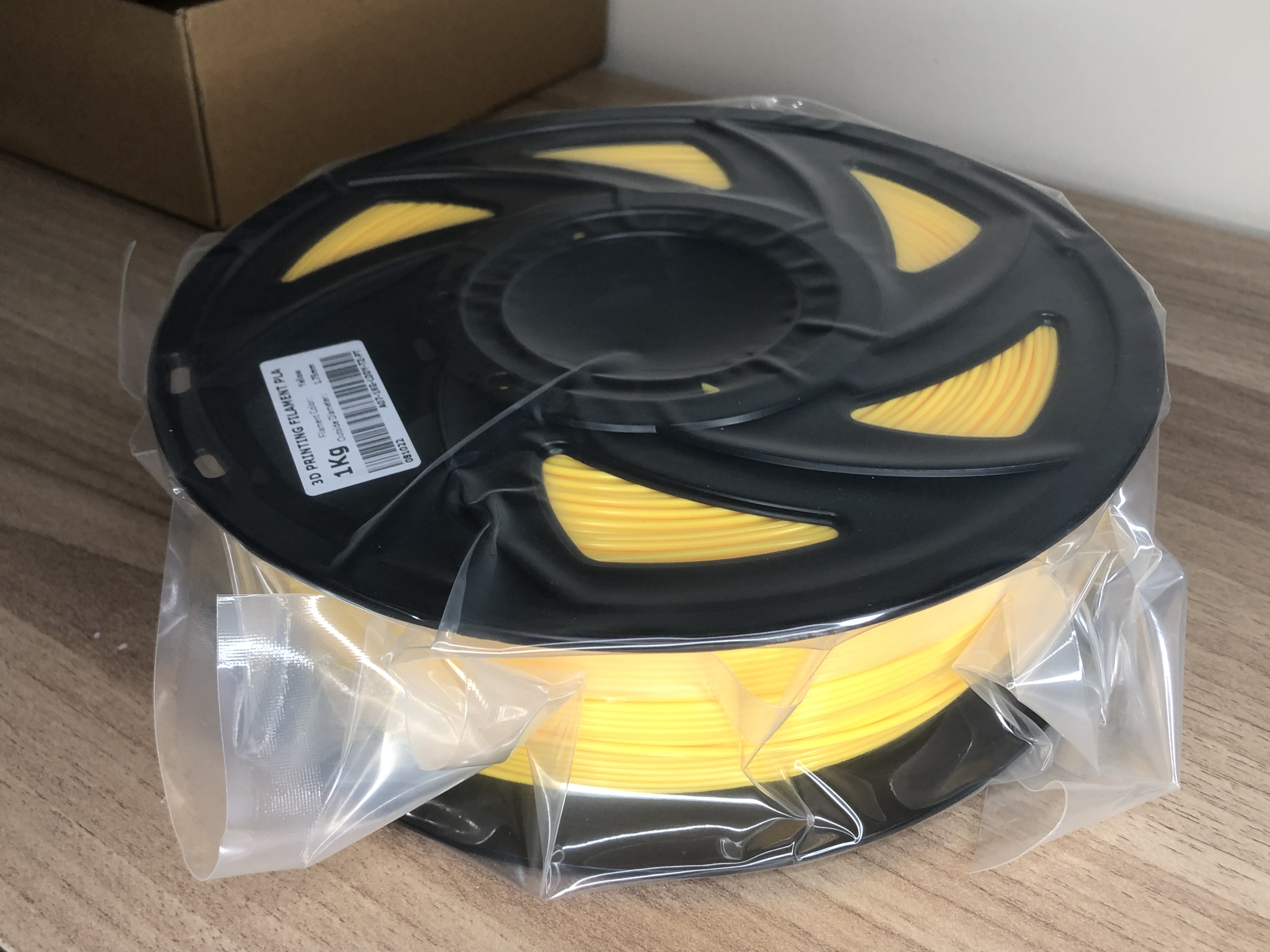 PLA filament สีเหลือง dia. 1.75 mm 1kg