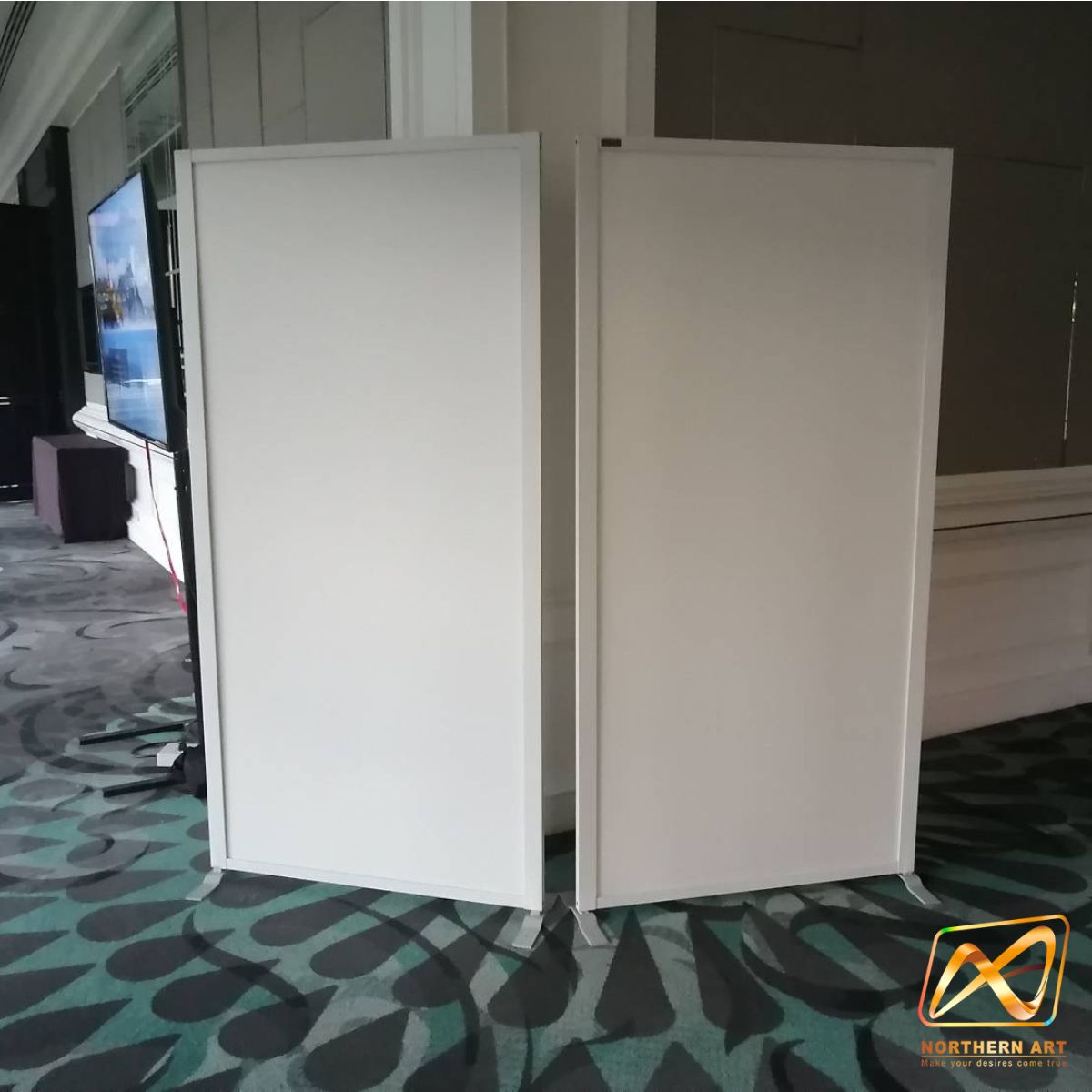 เช่าบอร์ดนิทรรศการ แบบตั้งเดี่ยว ขนาด 100x200 ซม. บริการติดตั้งพร้อมรื้อถอน