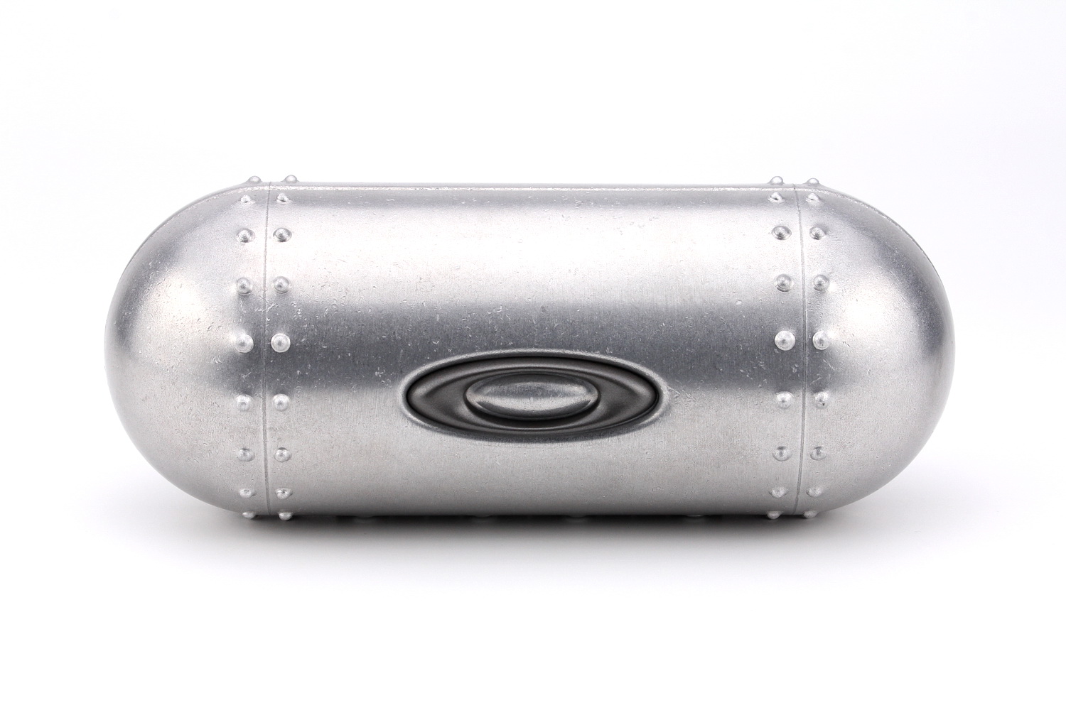 Oakley Hard Case แบบเปิด ทรงแคปซูน