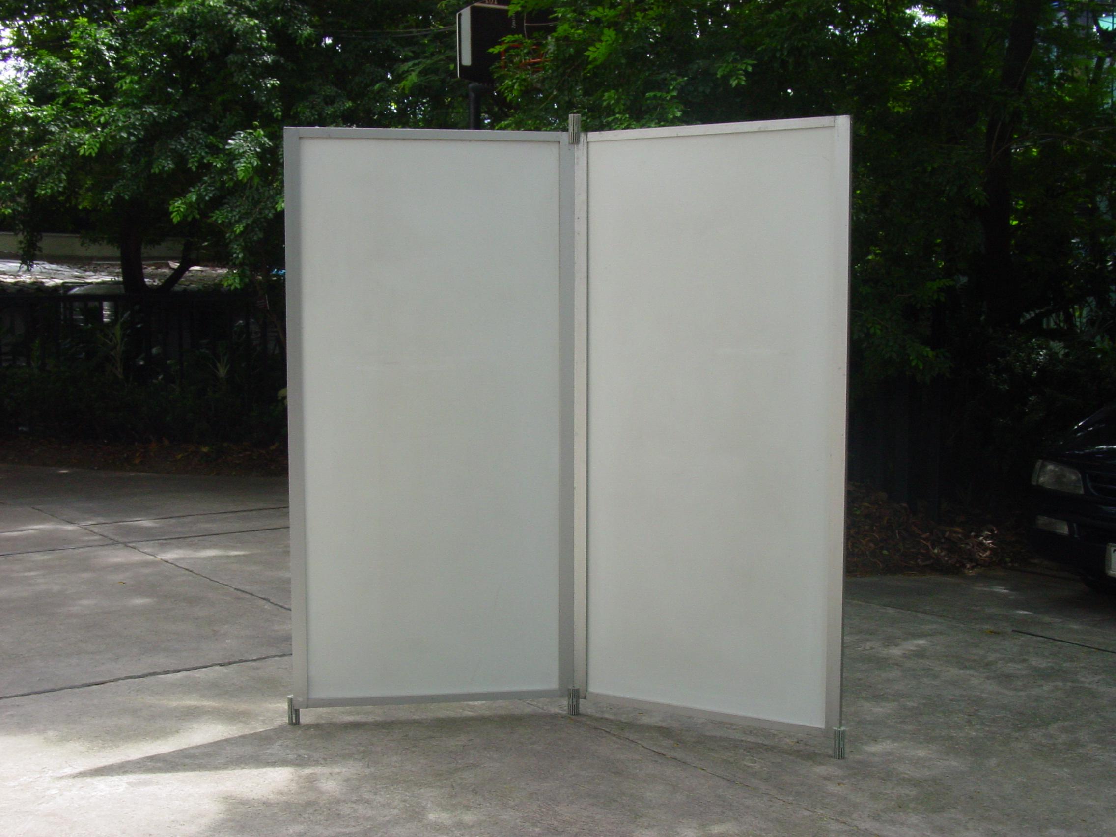 เช่าบอร์ดนิทรรศการ แบบตั้งต่อเนื่อง ขนาด 100x200 ซม. บริการติดตั้งพร้อมรื้อถอน