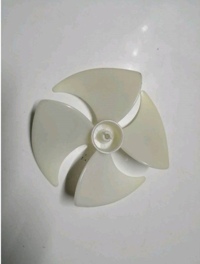 0000543 ใบพัดลม ตู้เย็น 4.5 นิ้ว อะไหล่ ใบพัดลม ตู้เย็น