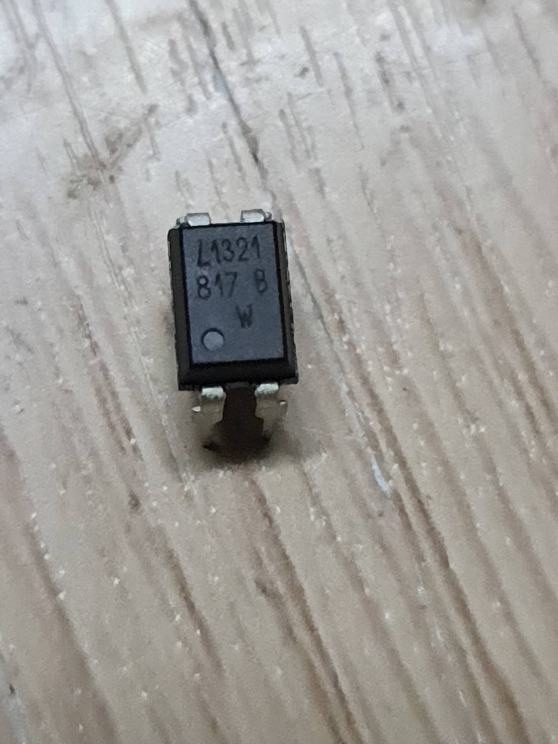 0000852 ไอซี ออปโตคัปเปลอร์ L1321 PC 817 EL817 817 B DIP-4 Optocoupler 3 ตัว