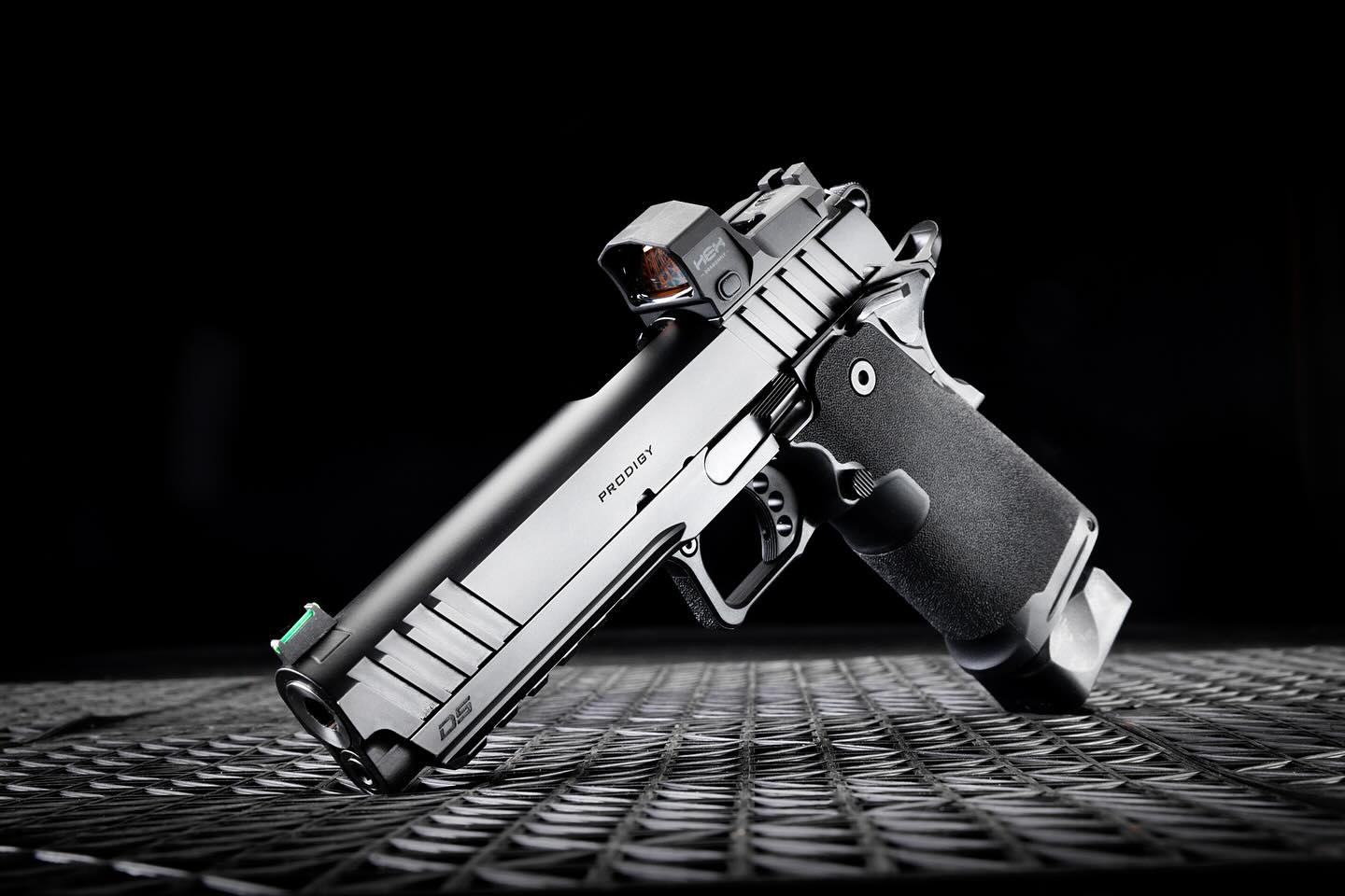Springfield 2011 แถวคู่ 9มม Prodigy 4.25 และ 5 นิ้ว **ไม่กดสั่งเล่นนะครับ ต้องติดต่อร้านมาก่อนสั่งปืนครับ**