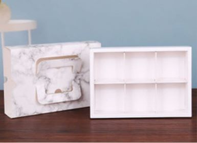 กล่องลิ้นชักมีหูหิ้วลายหินอ่อน ใส่ขนมได้ 6 ช่อง แพค 5 ใบ