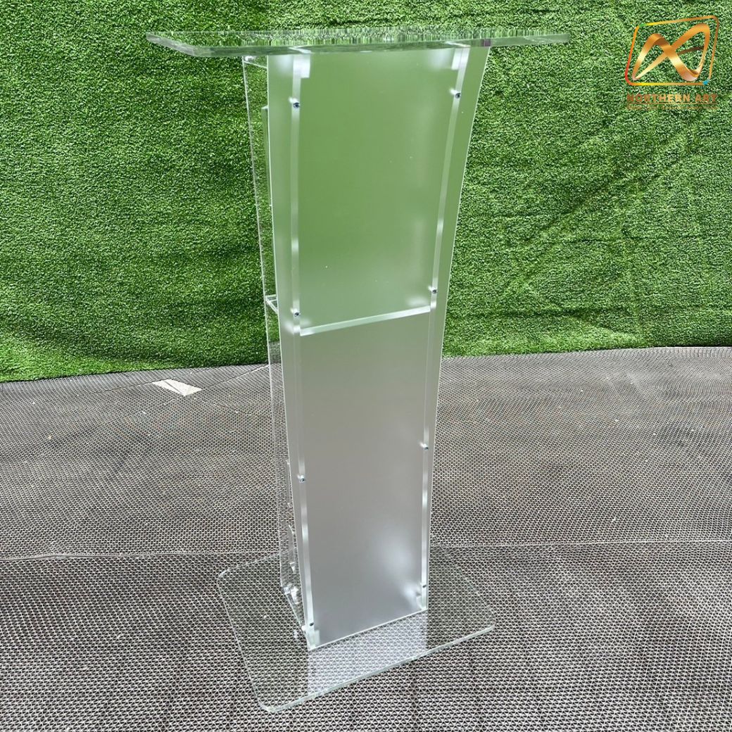 โพเดียมอะคริลิคใส รุ่น AC-11 ด้านหน้าอะคริลิคฝ้า TOP ตรง ขนาด (W)47 x (L)37 x (H)100.5 cm.