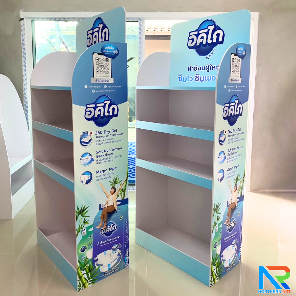 ชั้นวางสินค้าพลาสวูด 4 ชั้น ขนาด(W)45 x (D)35 x (H)135 ซม.พร้อมงานพิมพ์ พลาสวูดหนา 8 มม. สั่งผลิตตามแบบ