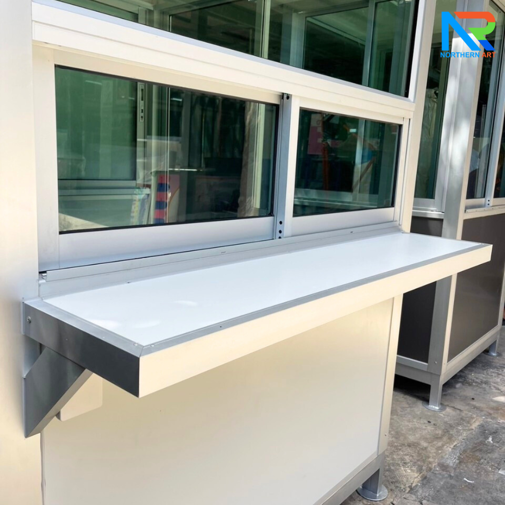 ป้อมยามสำเร็จรูป รุ่น ISOWALL ขนาด 1.50x1.50 ม.โครงสร้างเหล็ก ผนังISOWALL หนา 50 มม.กรอบประตู-หน้าต่าง อะลูมิเนียมสีเงิน