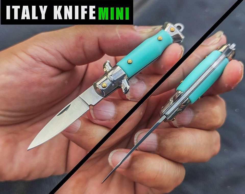 มีดพับ MINI ITALY KNIFE 🌹 มีดพับไซส์ขนาดพกซ่อน สามารถคล้องเป็นพวงกุญแจได้ เพราะมีห่วงแถมมาให้ ไว้ใช้คล้องกับอุปกรณ์ต่างๆ ที่คุณอยากจะคล้อง เช่นพวงกุญแจ กระเป๋า เป็นต้น ตัวมีดออกแบบมาตามแบบสไตล์มีดอิตาลี ด้ามจับหลากสีสัน แข็งแรงด้วยการยึดด้วยหมุดทอ