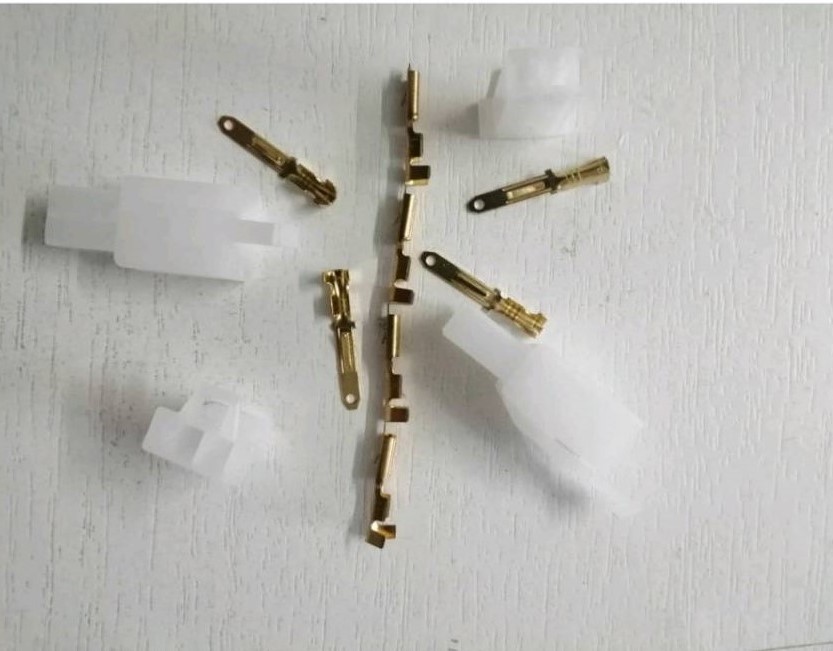 0000495 ช็อกเก็ต ประกอป 2 สาย 5 ตัว