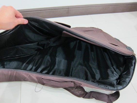 กระเป๋ากีต้าร์โปร่งบาง ของใหม่ ยี่ห้อ Century แบบVIP อย่างหนามาก บุฟองน้ำด้านใน ขายถูก