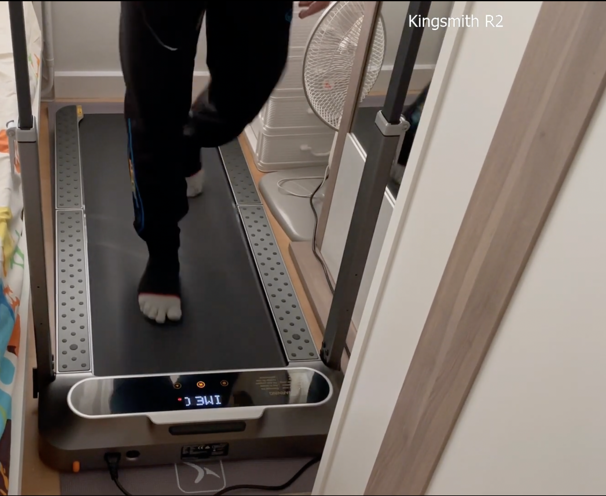 ลู่วิ่งไฟฟ้า ลู่วิ่งสายพาน ลู่วิ่งออกกำลังกาย ลู่วิ่งดีไซน์สุดล้ำ วัสดุ สุด พรีเมี่ยม R.2