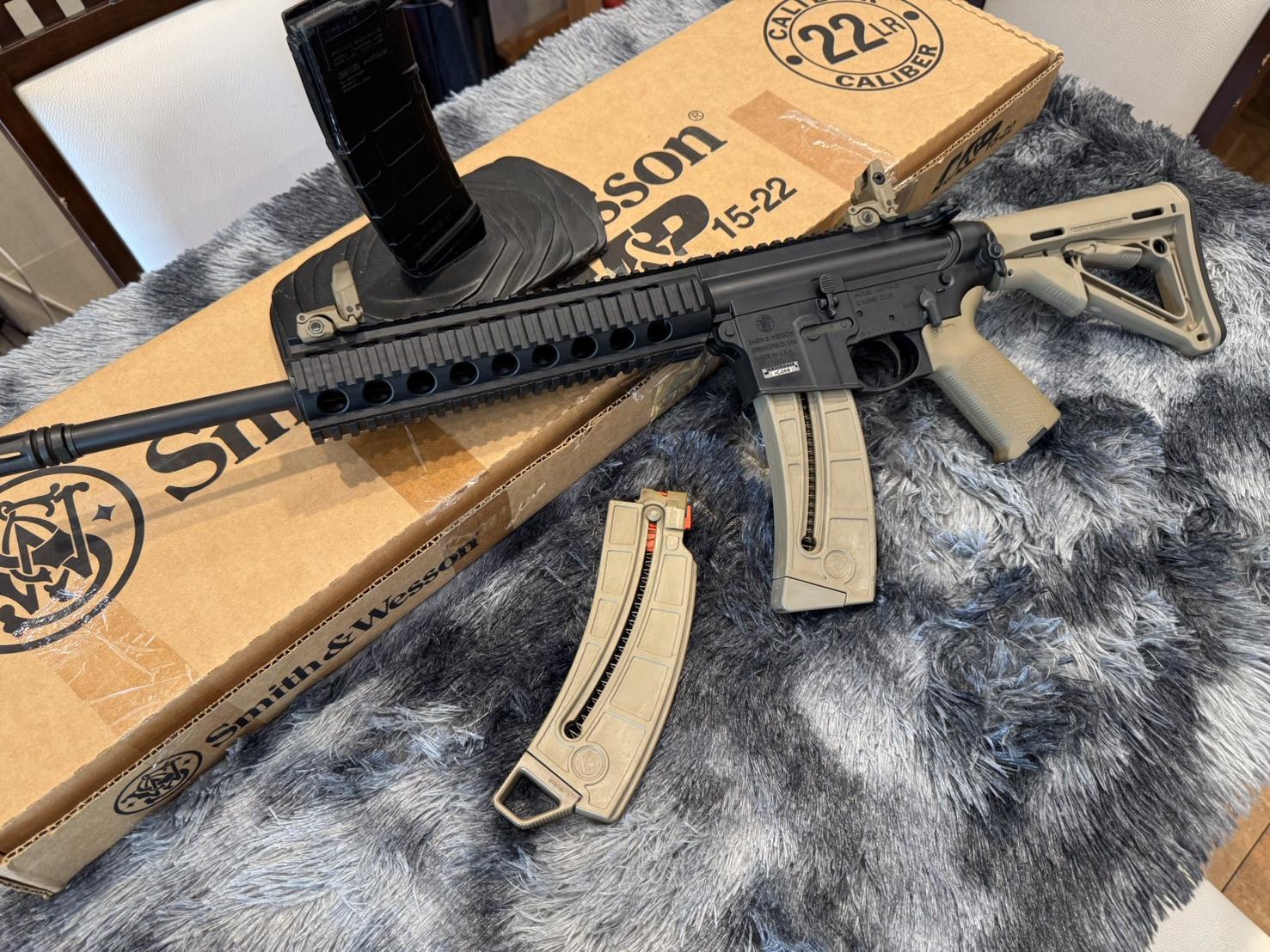 [ปืนฝากขายมือสอง] Smith MP15-22 .22LR สภาพดี สีทราย ราคาดีน่าโดน น่าใช้งาน !!