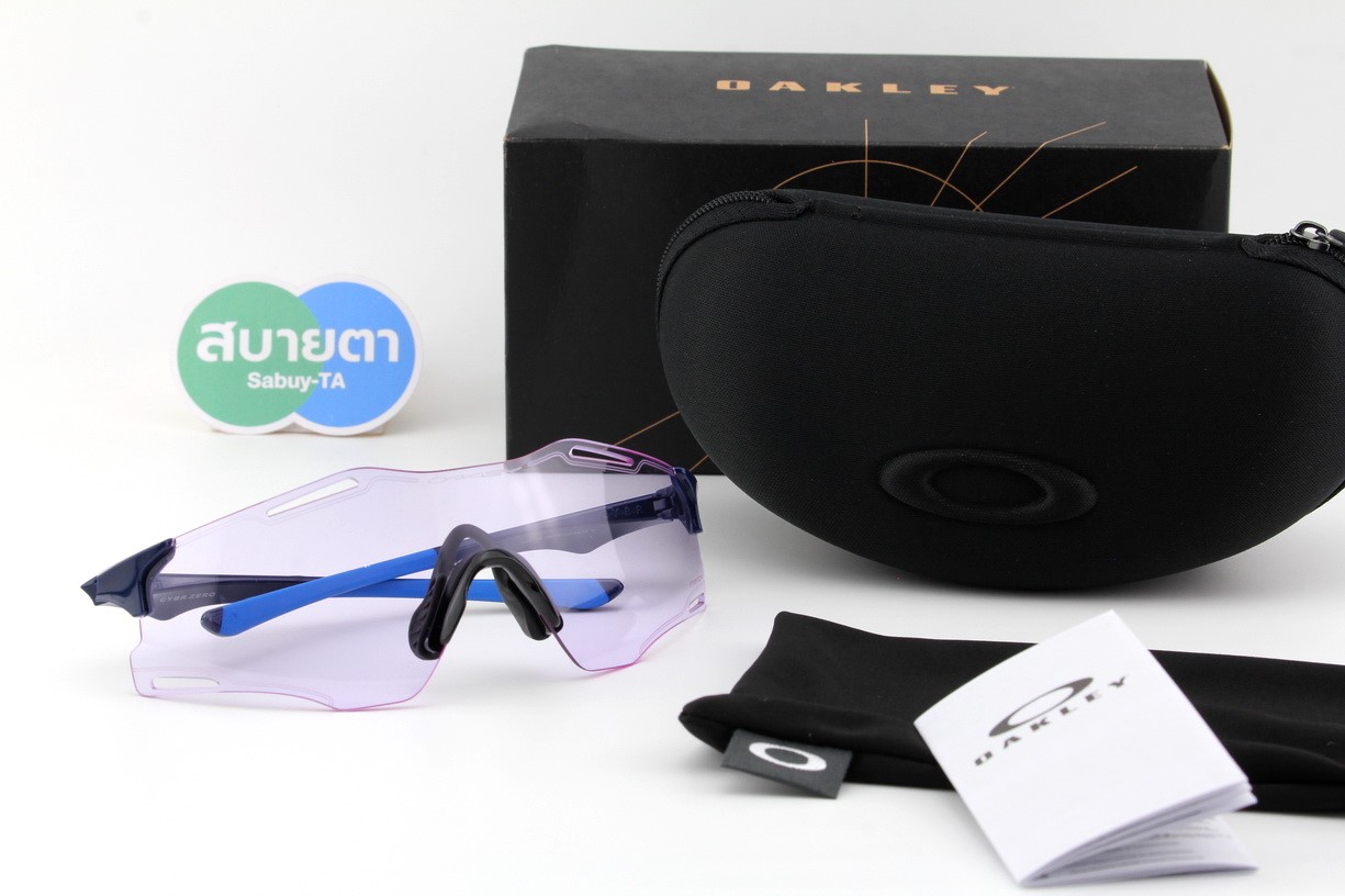 Oakley CYBR ZERO Polished Navy / Prizm Low Light OO9512D-04