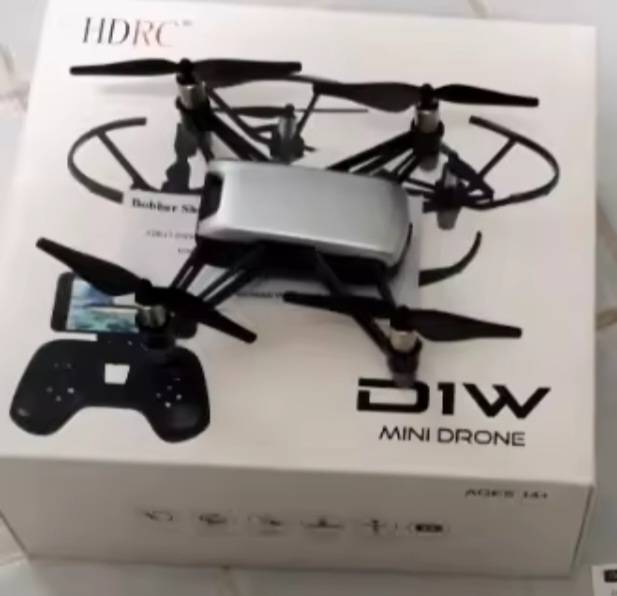 Drone Camera โดรนจิ๋๋ว ติดกล้อง รุ่น D1W บินนิ่งมาก ควบคุมง่าย บินตีลังกาได้ 360 องศา สามารถล็อกความสูงได้