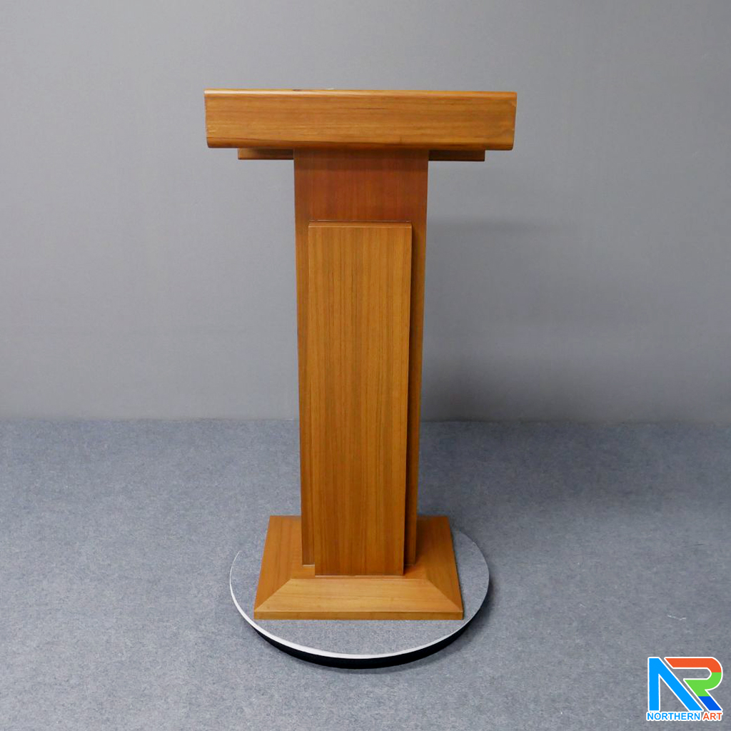 โพเดียมไม้ สีสัก ทรงโมเดิร์น TOPตรง ขนาด (W)55.5 x (L)42 cm. สูง 111 cm.