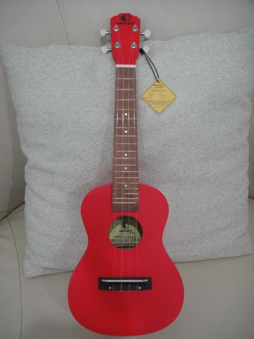 อคูเลเล่ UKULELE ยี่ห้อ Century ของใหม่ ขนาด Concert รุ่น S-243/RD สีแดง สวย เสียงดี ขายถูก