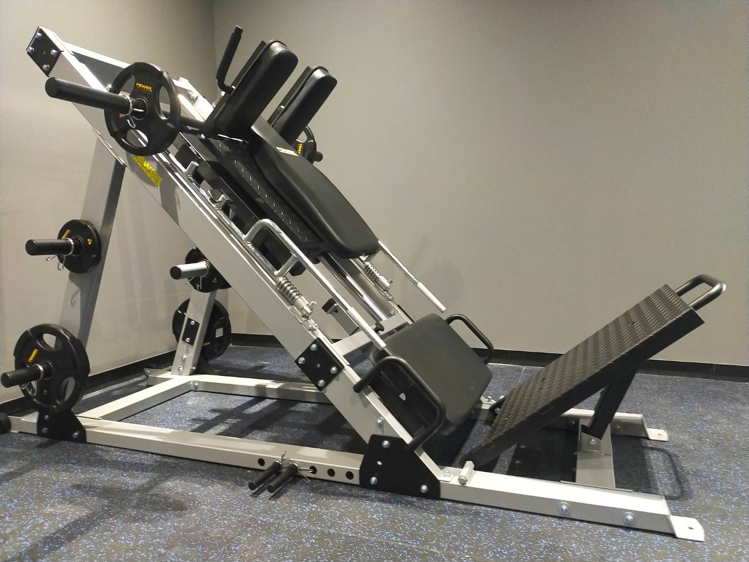 แผ่นปูพื้น แผ่นรองพื้น แผ่นปูพื้นกันกระแทก