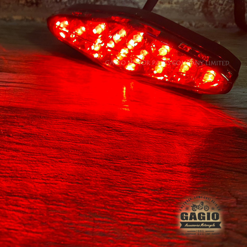 ไฟท้าย LED ทรงสี่เหลี่ยม ไม่มีแป้น