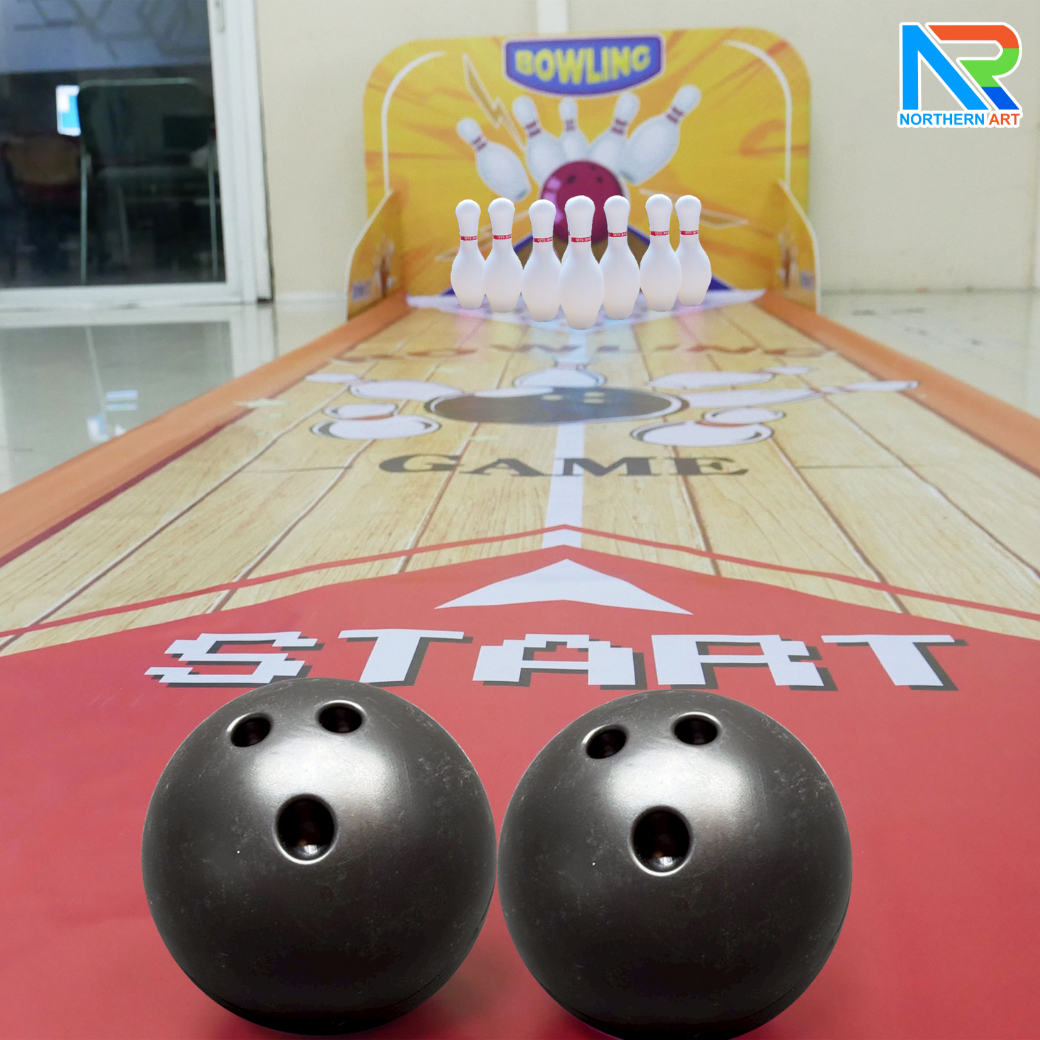 เกมส์โยนโบว์ลิ่งพร้อมไวนิล ขนาดไวนิล (W)120 x (L)400 cm. พร้อมพินโบว์ลิ่ง 10 อันและ ลูกบอล 2 ลูก