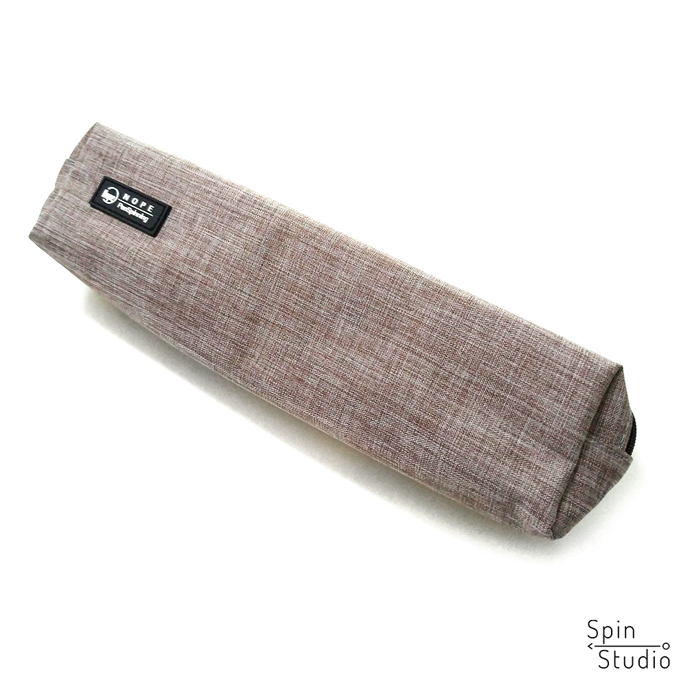 กระเป๋าเก็บปากกาควง Mr.Nope