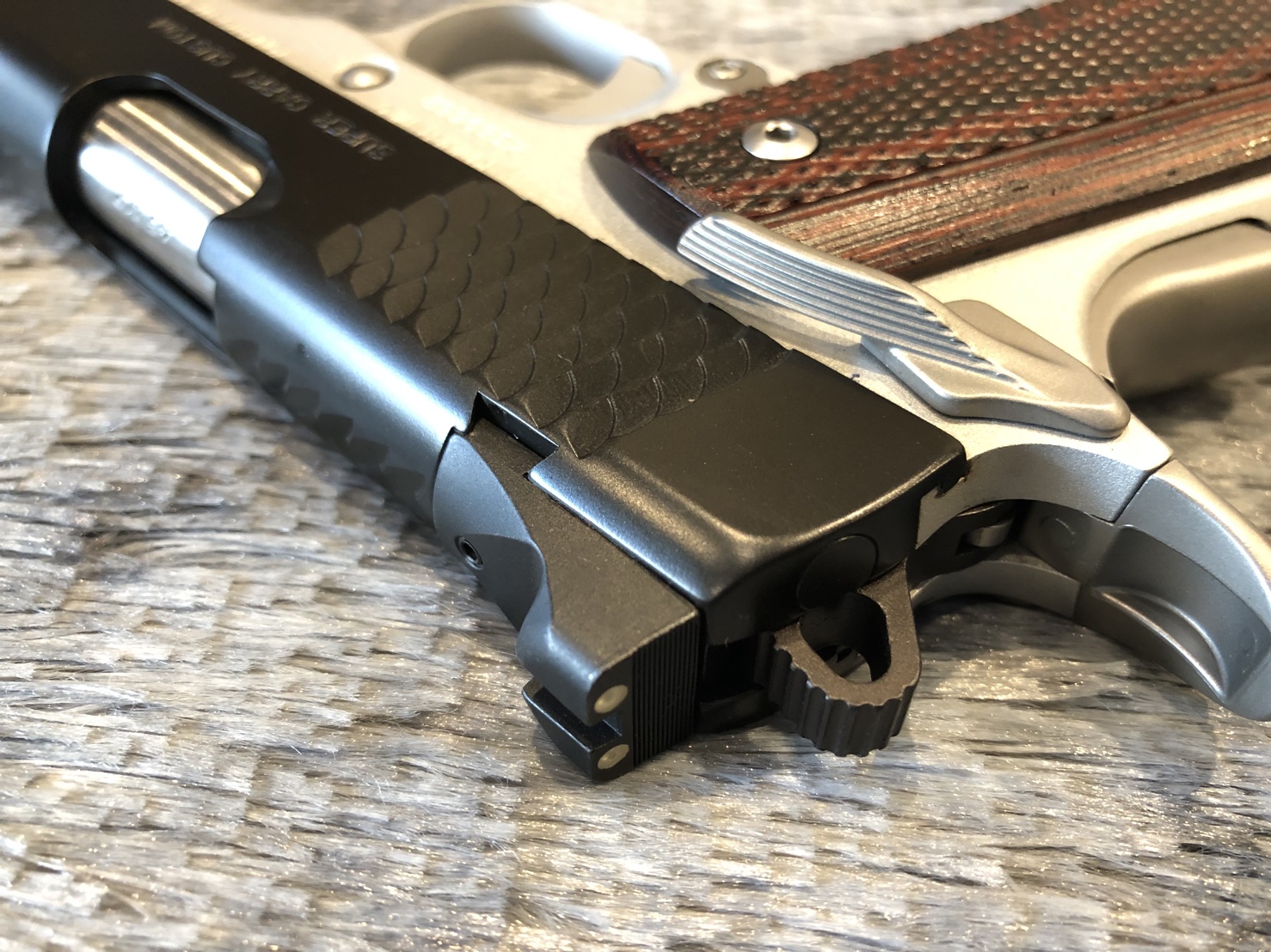 [ปืนฝากขายมือสอง] Kimber .45 1911 Super Carry Custom สภาพดีมาก ยิงน้อย เน้นนอนกล่อง ทูโทนสวยๆ งานคัดเกรด ตัวจริงสวยสุดๆ