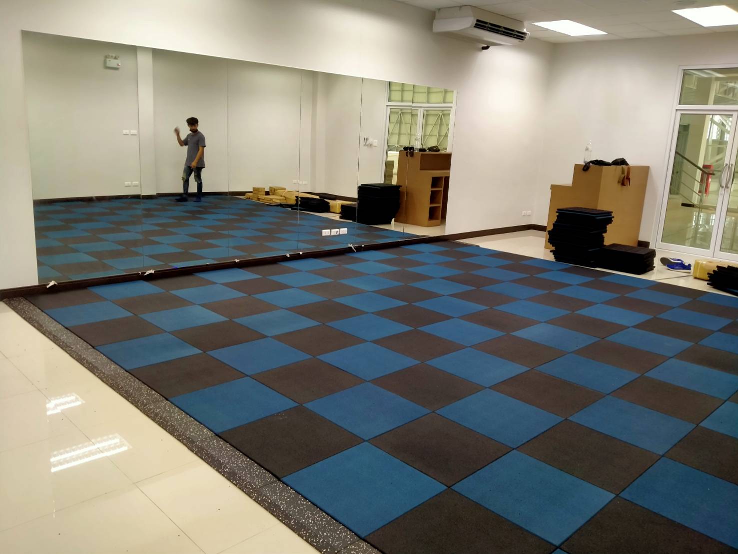 แผ่นปูพื้น แผ่นรองพื้น แผ่นปูพื้นกันกระแทก