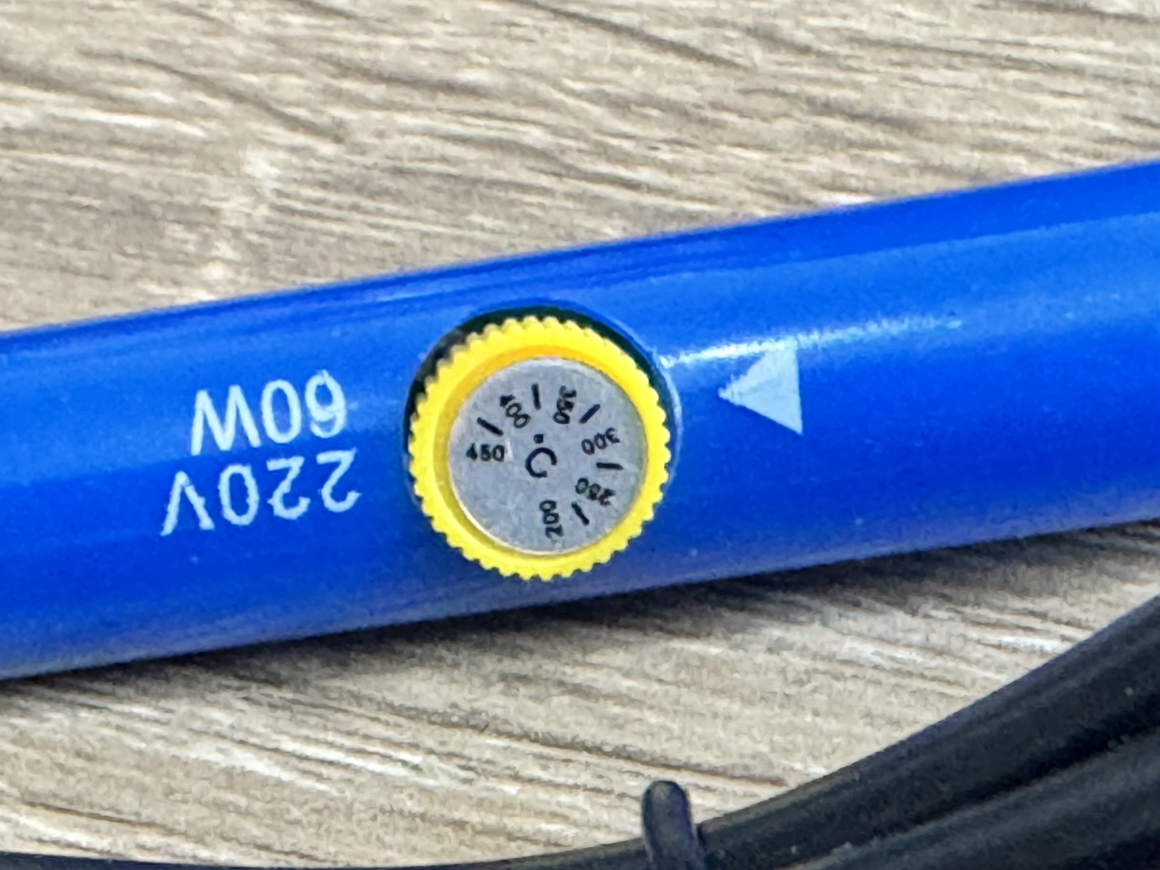 หัวแร้ง 60W ปรับอุณหภูมิได้ พร้อมขาตั้งและหัวเปลี่ยนหลายแบบ Adjustable Temperature Electric Soldering Iron 220V 60W Welding Solder