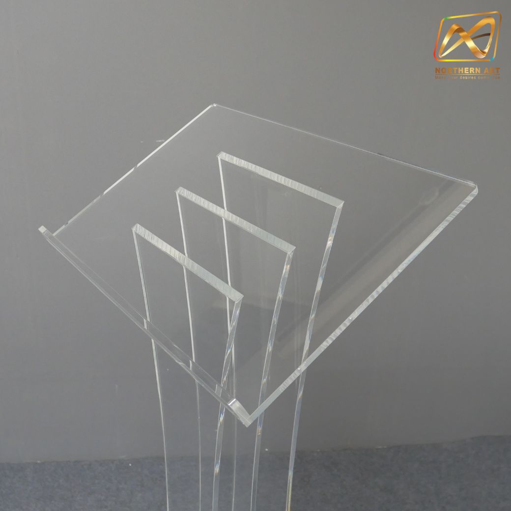 โพเดียม อะคริลิคใส AC-02 ขนาด(W)60 x (L)40 x (H)123 cm. TOP เอียงพร้อมกันตก วัสดุอะคริลิคใส หนา 10-20 มม.