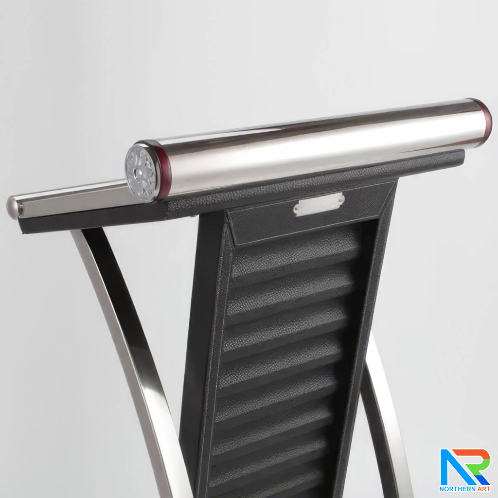 PODIUM โพเดียมไม้ MDF หุ้มหนังสีดำ ตกแต่งโค้งสแตนเลส ด้านข้าง Top และฐานหุ้มสแตนเลส