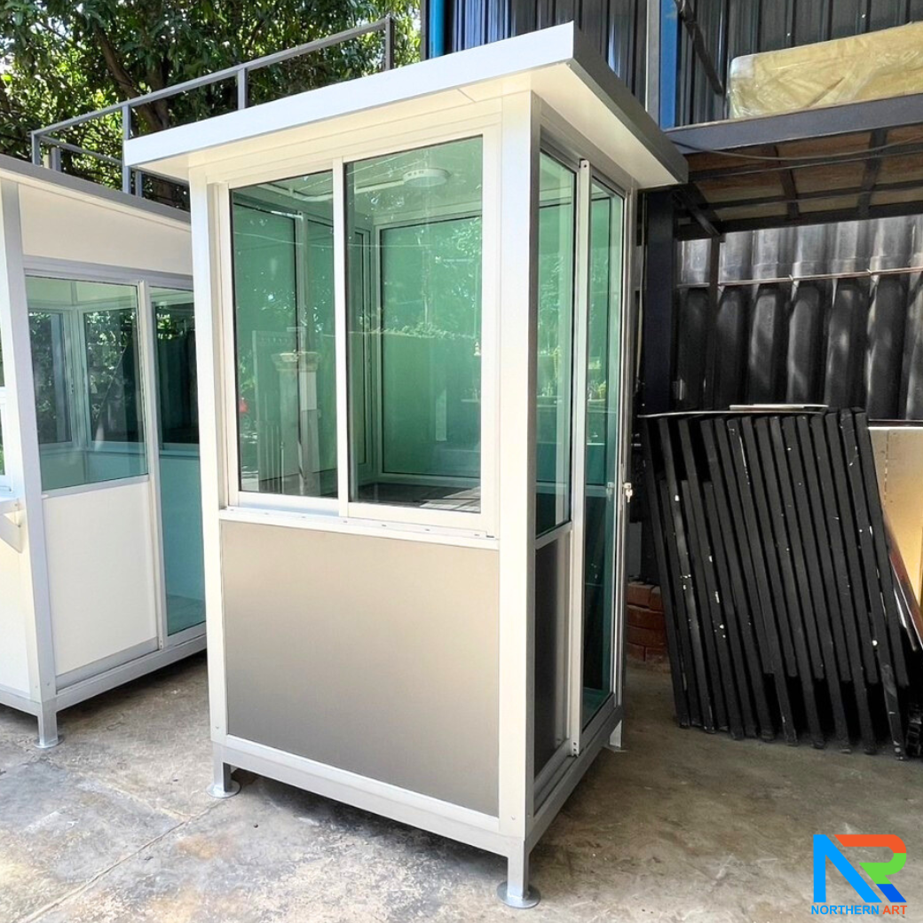 ป้อมยามสำเร็จรูป รุ่น COMPOSITE ขนาด 1.20x1.20 ม.โครงสร้างเหล็ก ผนังคอมโพสิทหนา 4 มม.(เลือกสีได้) ประตู-หน้าต่าง อลูมิเนียมสีเงิน