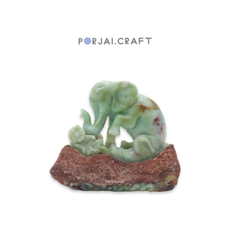 Chrysoprase Elephant Carving คริสโซเพลสแกะสลักรูปช้าง 10.5cm