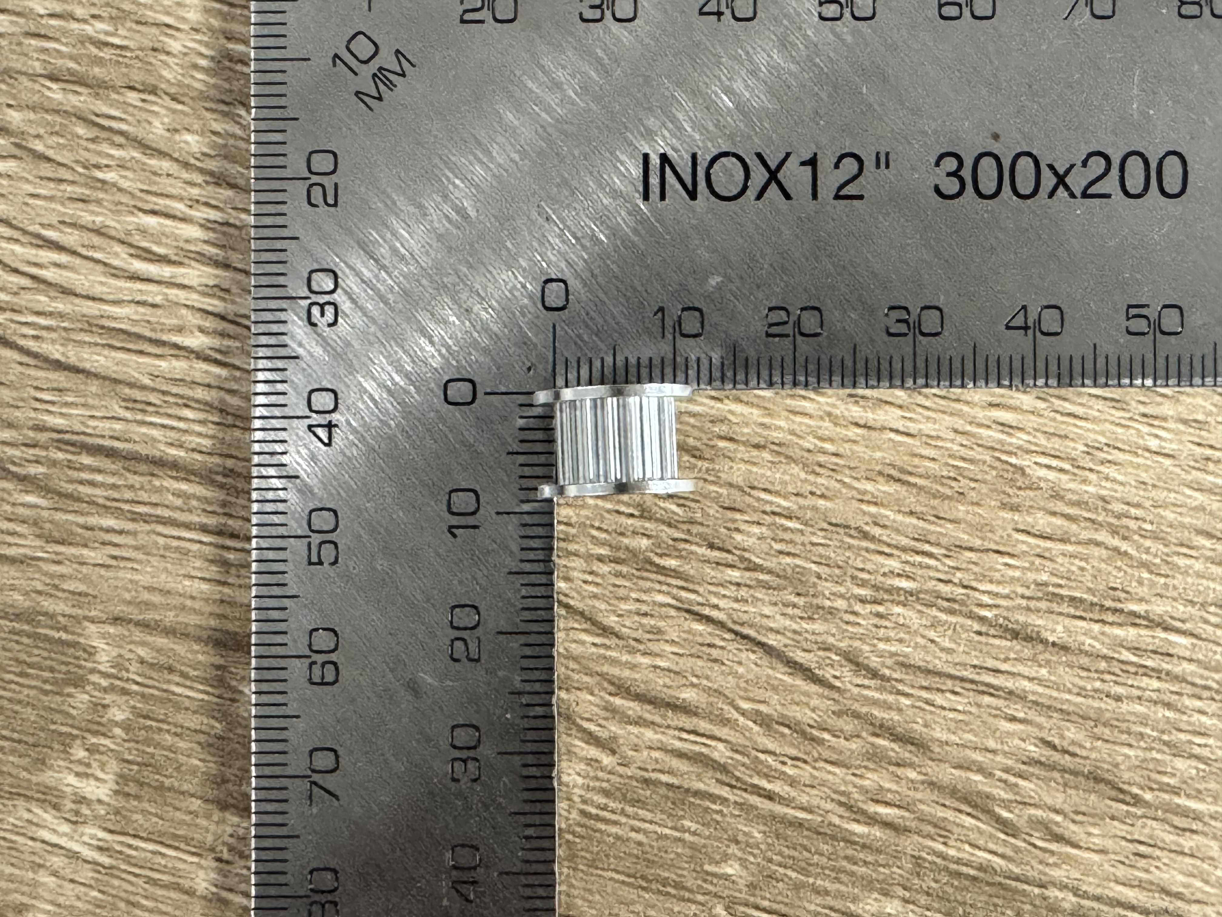 2GT Timing Pulley ขนาด 16 ฟัน สำหรับสายพานกว้าง 6mm แบบมีลูกปืนด้านในหมุนอิสระ สำหรับแกน 3mm