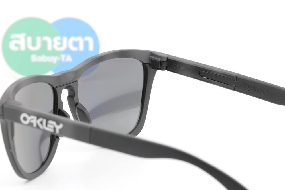 Oakley FROGSKINS RANGE XL A MT Tort Grey Smoke MT Black/Prizm Black Polar SKU#OO9503A-07