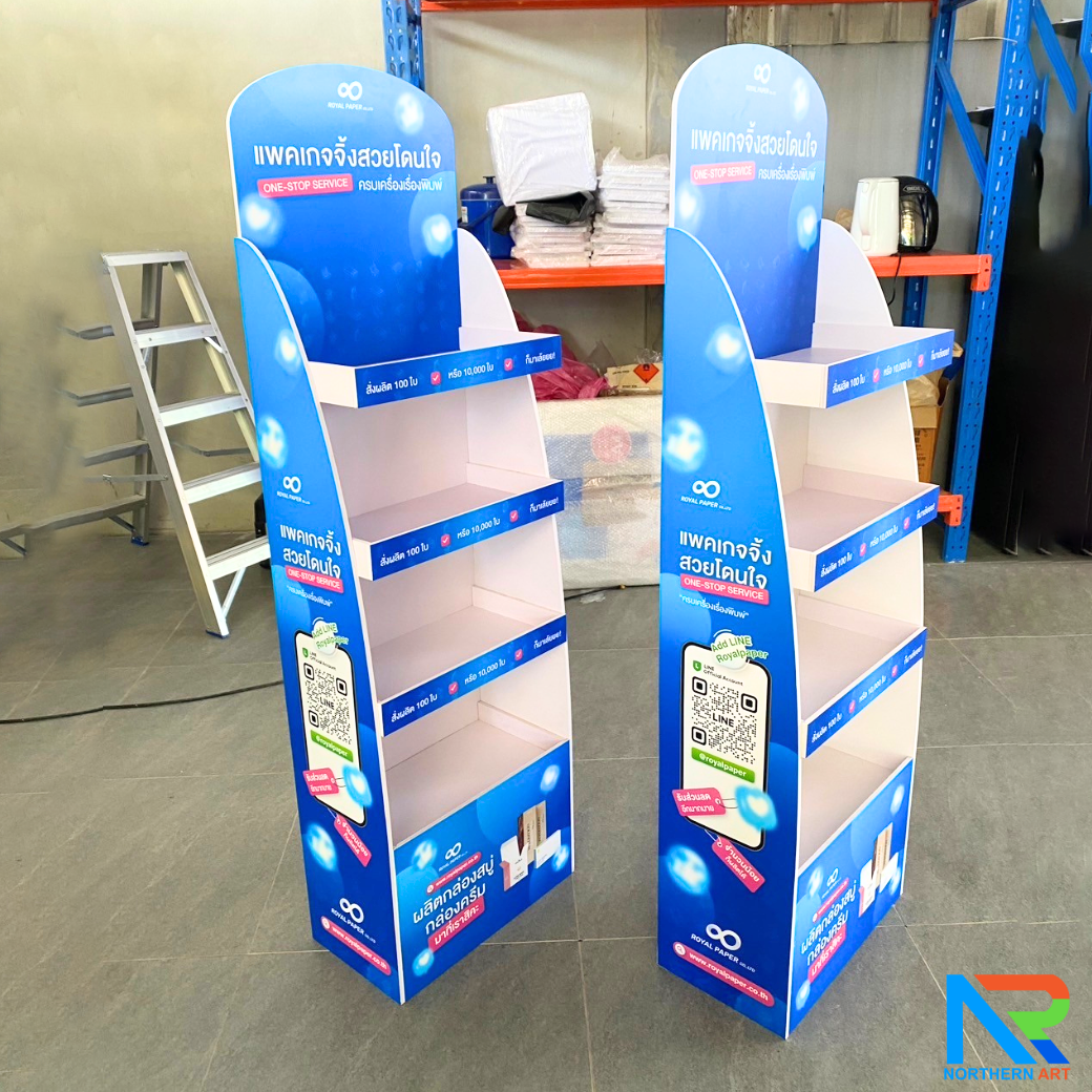 ชั้นวางสินค้าพลาสวูด 4 ชั้น ขนาด (W)44 x (D)25 x (H)150 ซม. พร้อมงานพิมพ์ พลาสวูดหนา 8 มม.