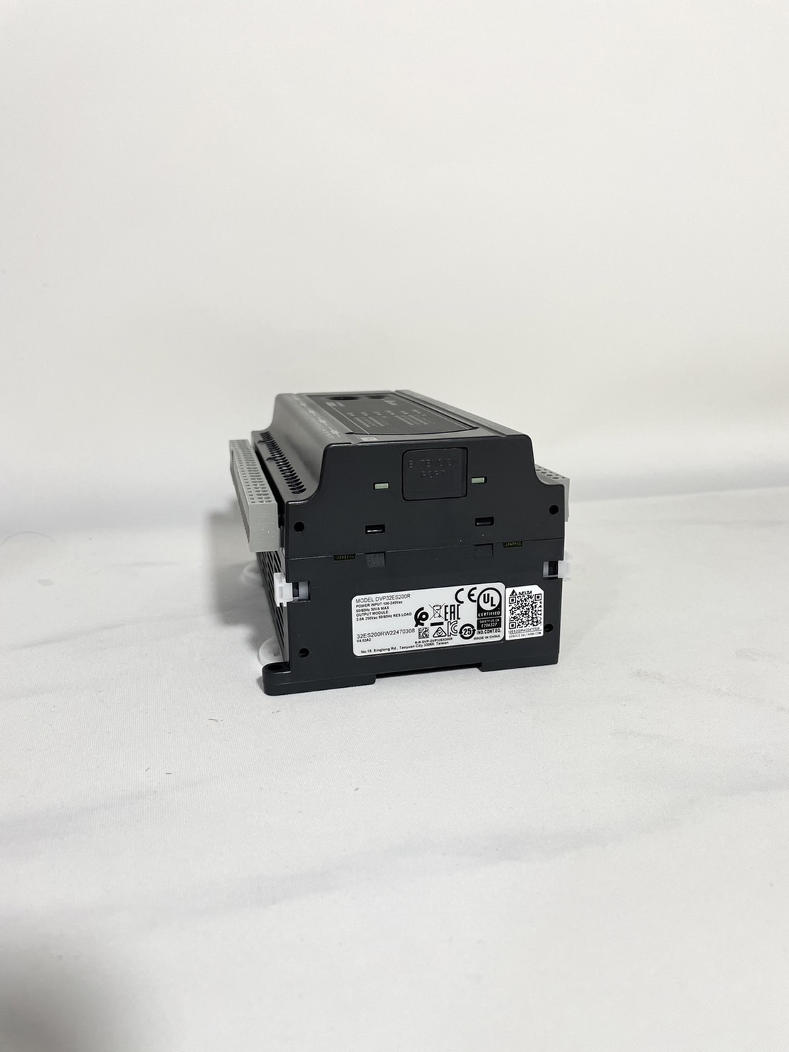 Delta PLC DVP32ES200R 16DI/16DO 220V (Relay)