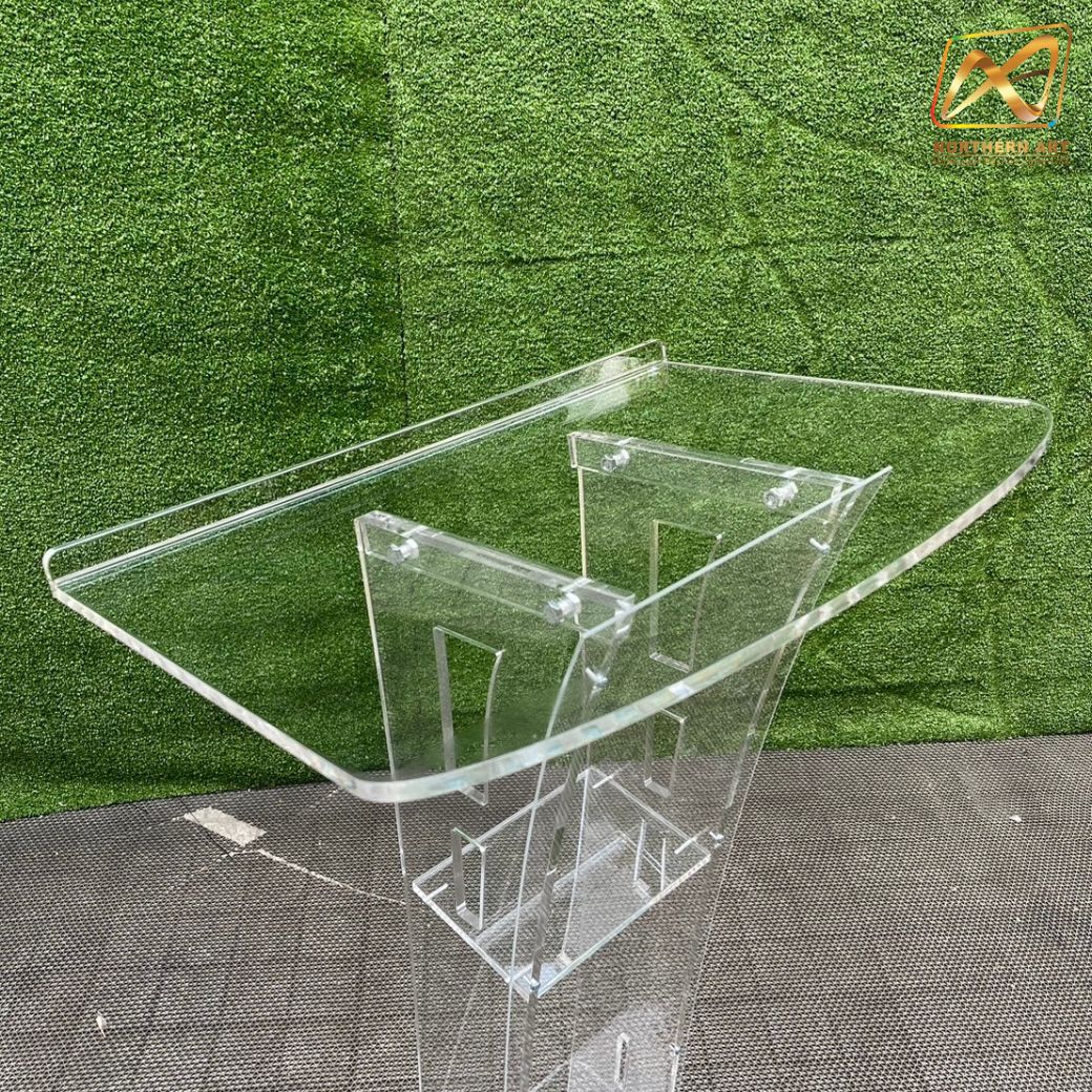 โพเดียมอะคริลิคใส รุ่น AC-16 TOPเอียง พร้อมกันตก ขนาด(W)60 x (L)45 ซม. สูง 113 ซม.