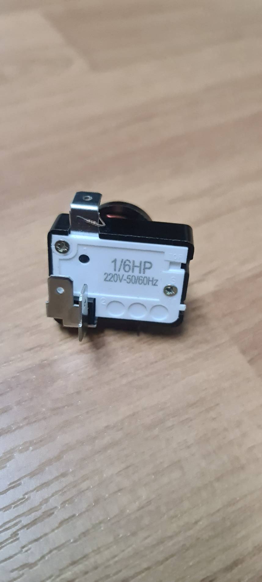 0000200 อะไหล่ตู้เย็น รีเลย์ตู้เย็น 1/6 HP 220V รีเลย์ตู้เเช่ ใช้กับ โอเว่อโหลดตู้เย็น