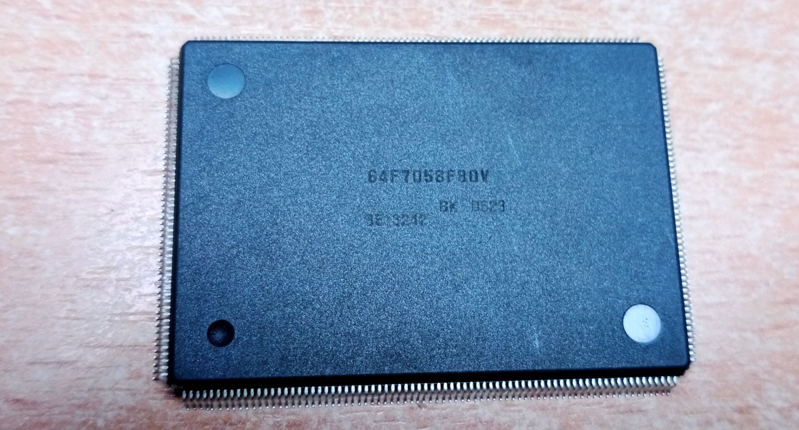 64F7058F80V