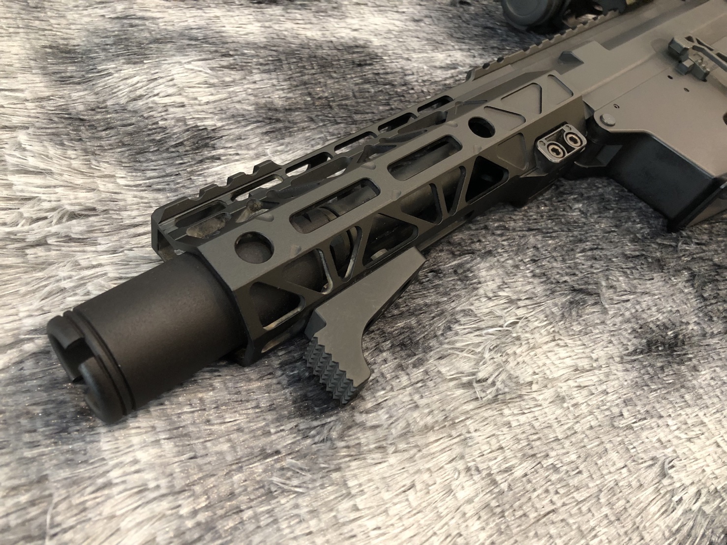 [ปืนฝากขายมือสอง] Angstat 9mm แต่งมาครบพานท้าย แม็กเล็กของGlockนะครับ คุ้มมาก เอกสารครบ พร้อมโอนกทม **รับประกันเช่นเดิม**