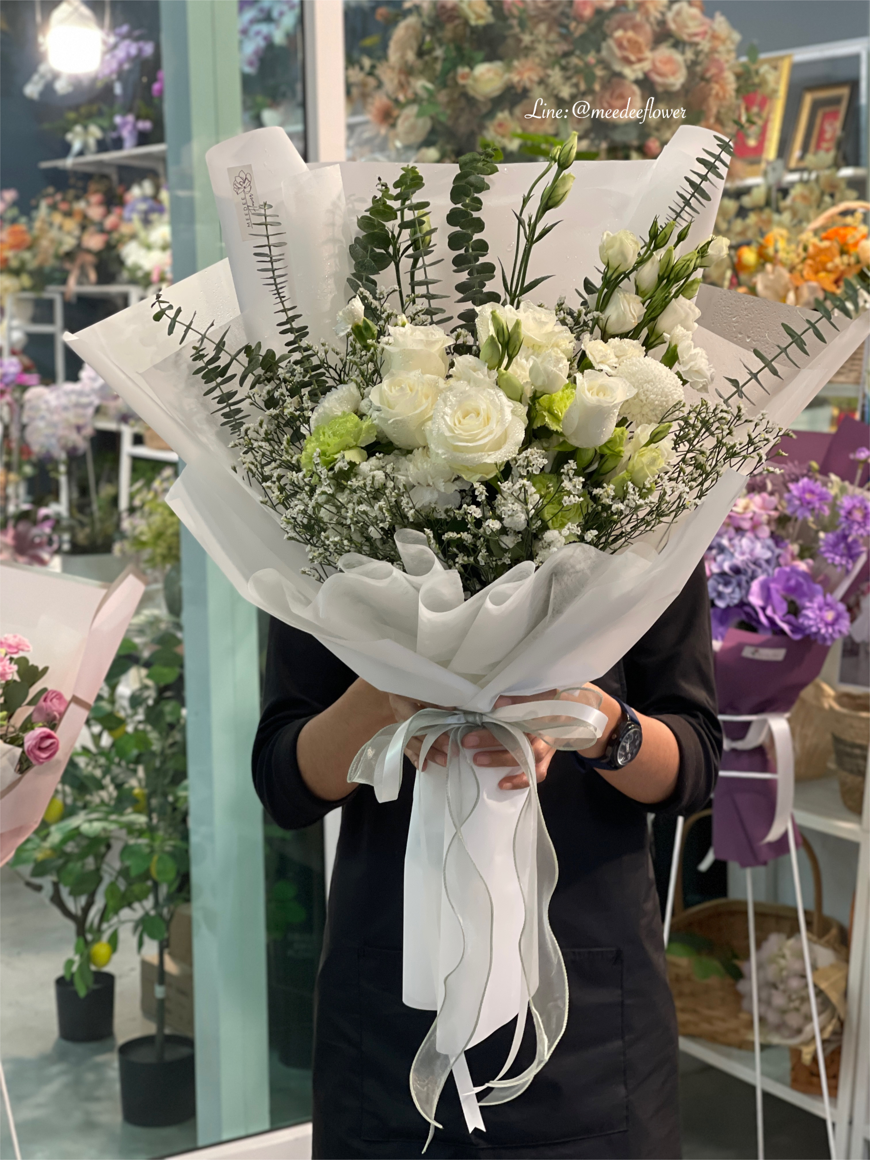 ช่อดอกกุหลาบสีขาว ช่อดอกไม้สีขาว ช่อดอกไม้สด