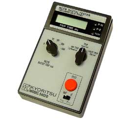 KYORITSU 5402D ใช้หลอดนีออนสองดวงในการตรวจสอบการต่อสายไฟเข้ากับระบบ