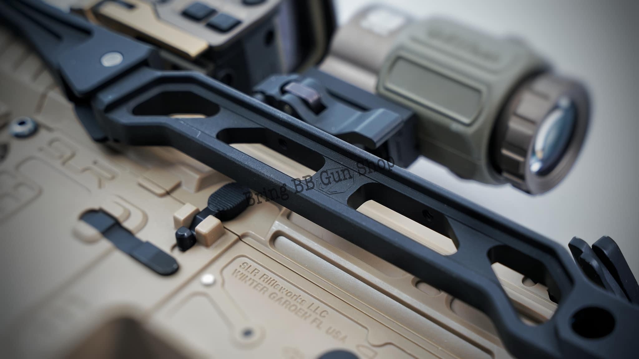 พานท้ายปืนแบบพับได้ ทรง JMac รุ่น 1913