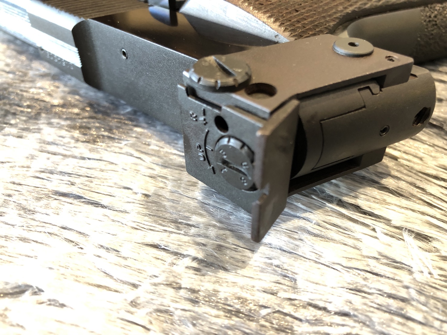 [ปืนฝากขายมือสอง] High Standard Super matic .22LR เก่าเก็บ โบราณ ใช้งานได้ สะสมดี ชอบก็มาจัดได้ครับ !!