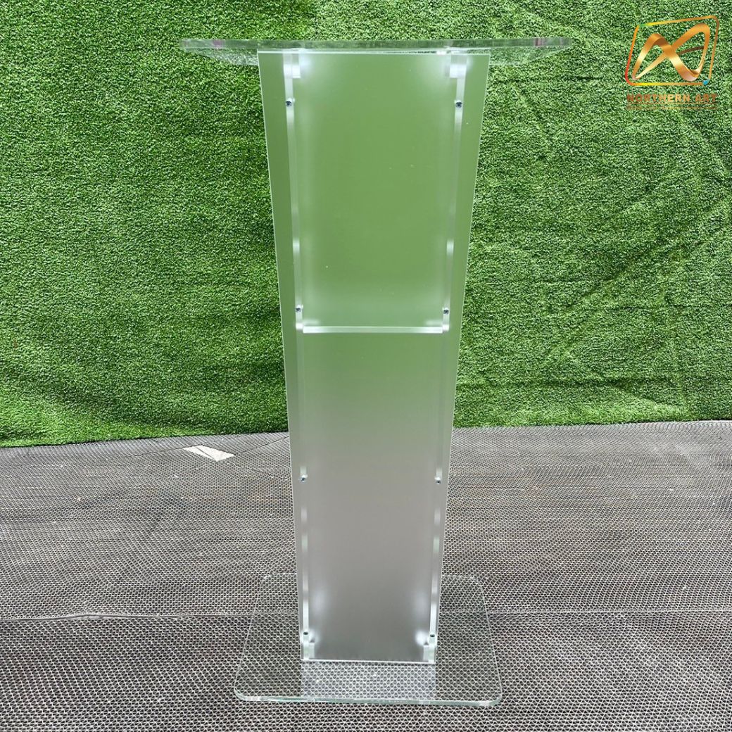 โพเดียมอะคริลิคใส รุ่น AC-11 ด้านหน้าอะคริลิคฝ้า TOP ตรง ขนาด (W)47 x (L)37 x (H)100.5 cm.