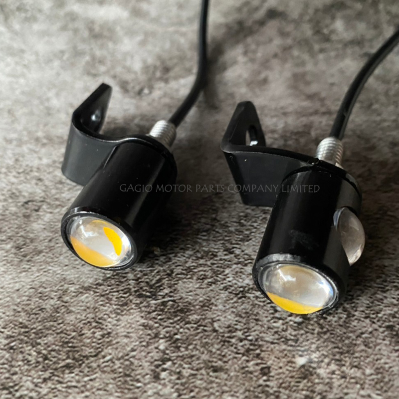 ไฟเลี้ยวตาแมว ไฟออก 2 ด้าน (No.6) พร้อมขาจับ