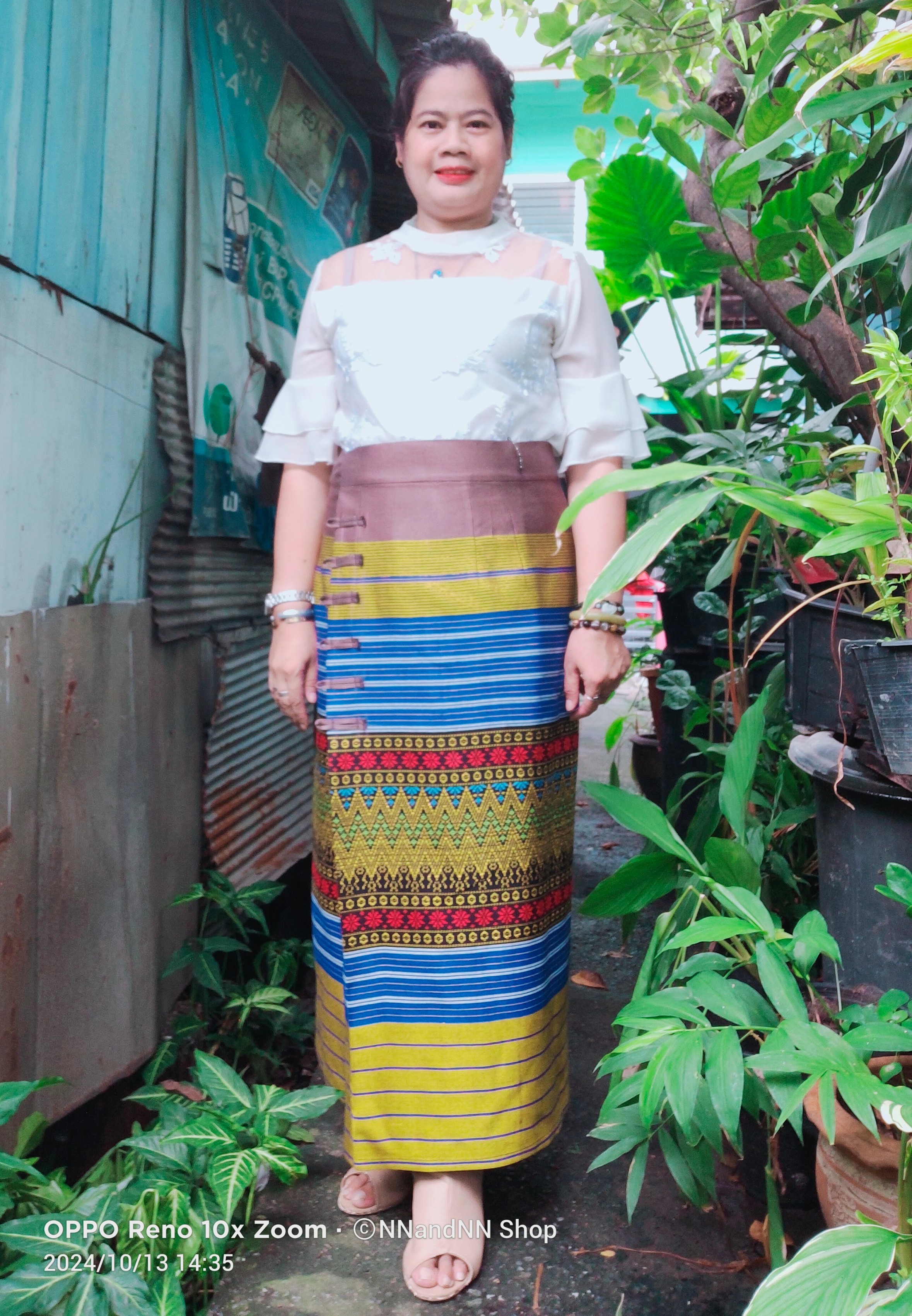 ผ้าถุงทอลายทั้งผืน