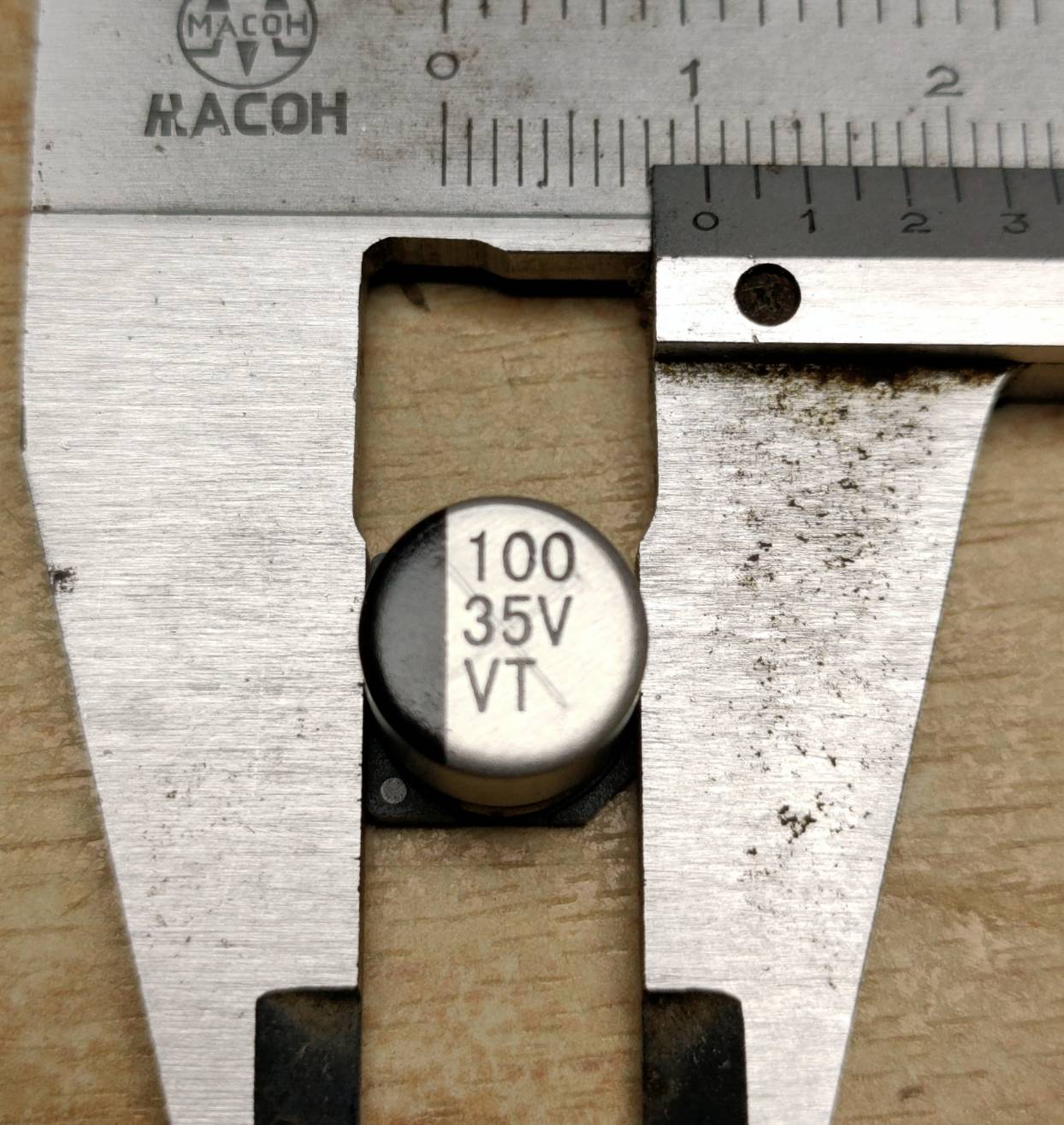 100uf/35V