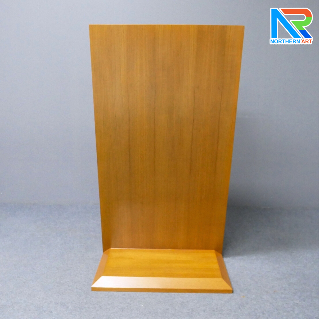 โพเดียมไม้ สีสัก ทรง Z ขนาด (W)60 x (L)40 x (H)110 ซม. แข็งแรง ทรงสวย เหมาะสำหรับการนำเสนอทุกโอกาส