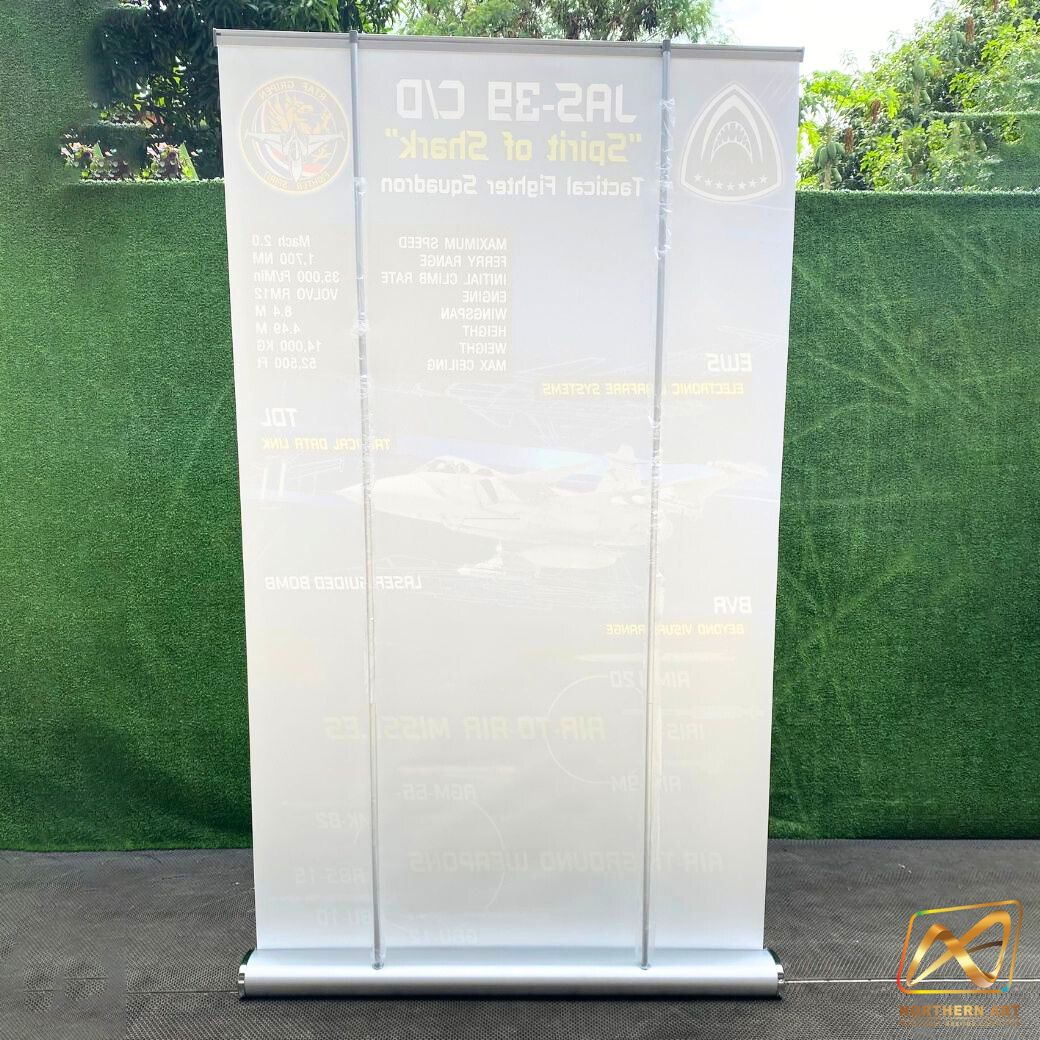 ROLL UP PREMIUM โรลอัพ ขนาด 120x200 ซม. รุ่นพรีเมี่ยม (หยดน้ำ) 1 หน้า วัสดุอะลูมิเนียมอย่างดี ม้วนเก็บได้ง่าย ฐานกว้าง แข็งแรง